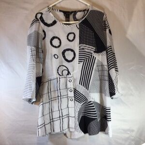 Ali Miles women size Large black white tunic top artsy minimalist abstract print
